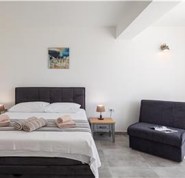 4 Bedroom Villa with Pool near Milna, Brac Island Sleeps 8 